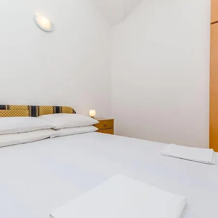 Апартаменти Jadran