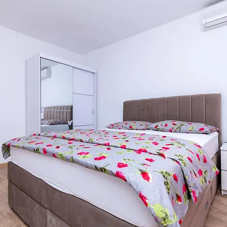 Jadran Apartment Trogir